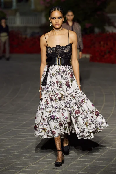 Look 57